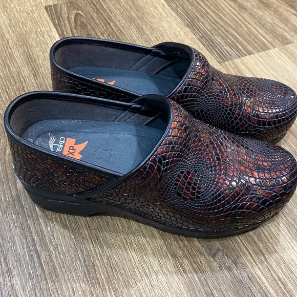 Dansko Shoes Dansko Professional Clogs Leather Xp Insoles Brown Red